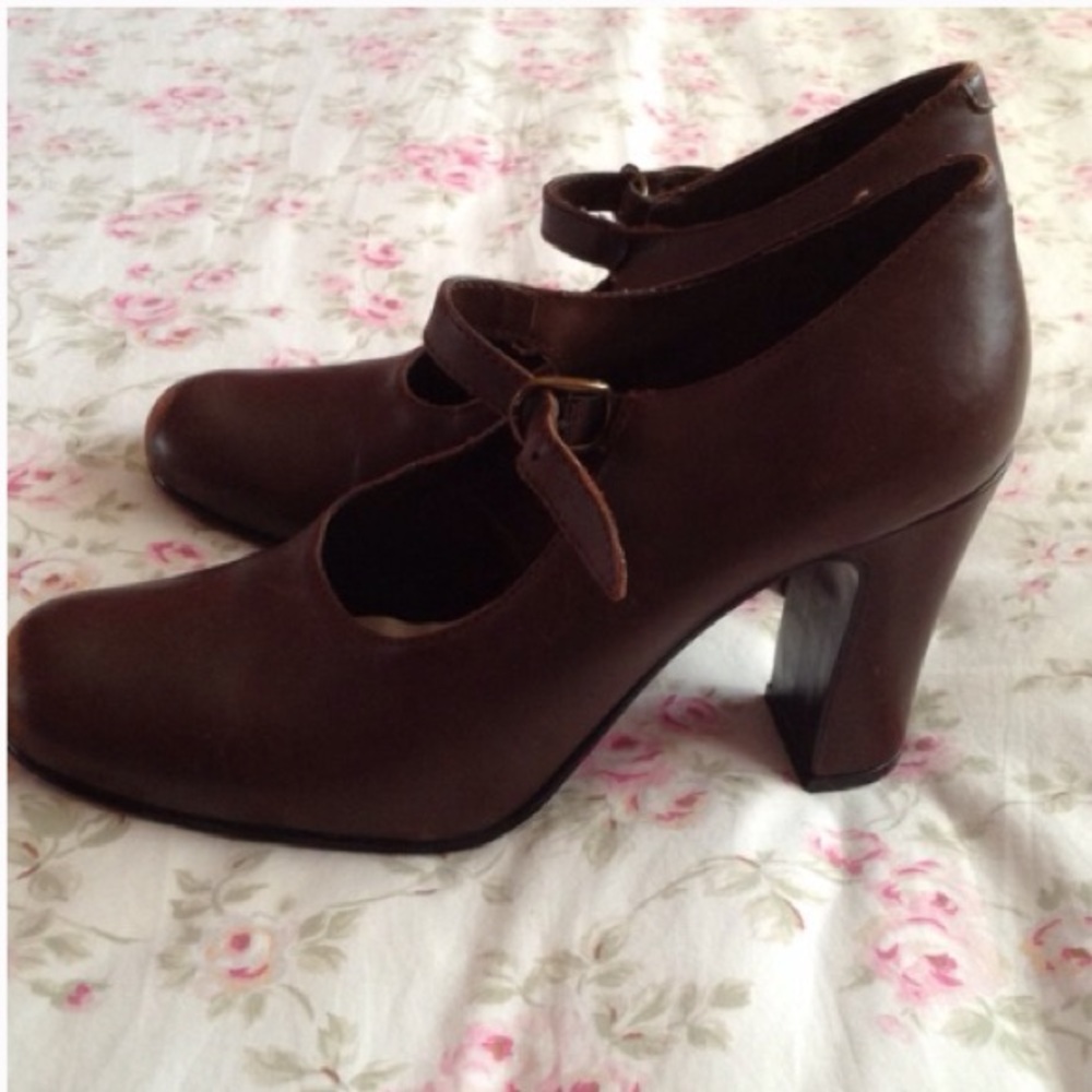 VINTAGE 80’s DIBA  BROWN LEATHER MARY JANES 7 1/2B